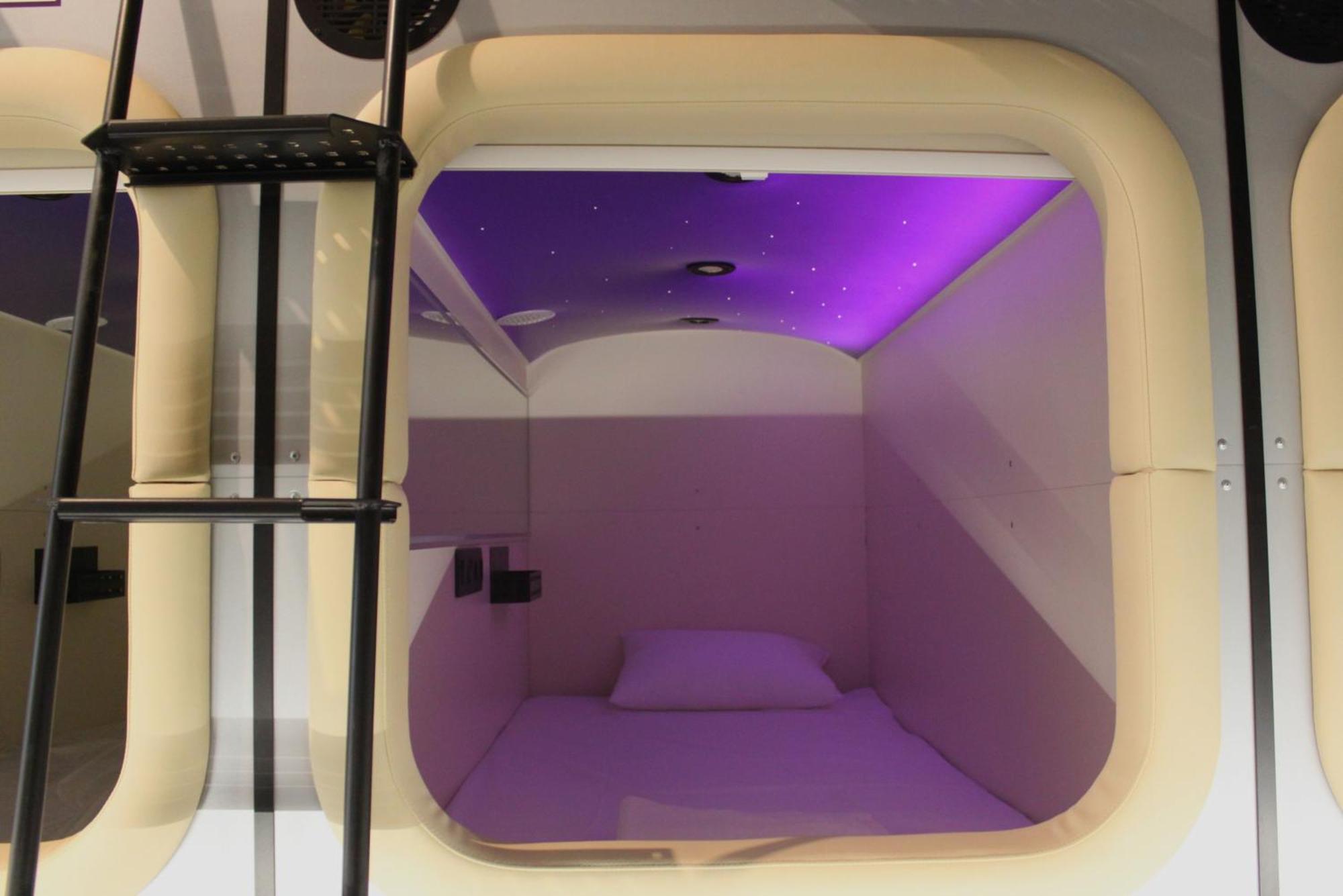 Av-3 Capsule Hotel Kiev Eksteriør bilde