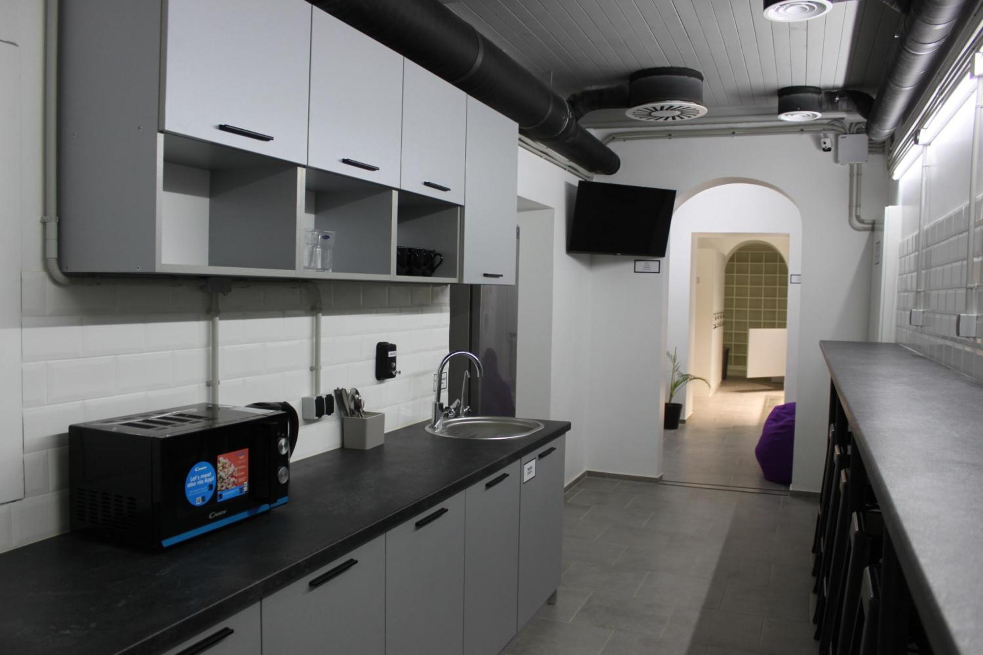 Av-3 Capsule Hotel Kiev Eksteriør bilde